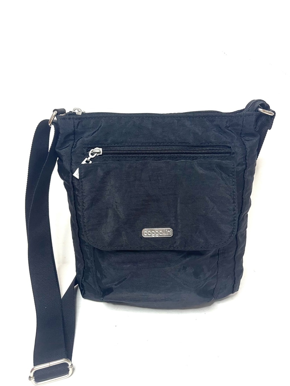 Baggallini Pocket Town Black Nylon Crossbody Bag